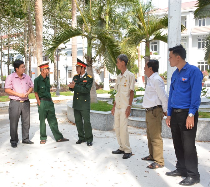 Nhân dân Vĩnh Thuận đẩy mạnh công tác địch ngụy vận phối hợp với tác chiến làm tan rã hàng ngũ địch hưởng ứng Chiến dịch Điện Biên Phủ thắng lợi năm 1954